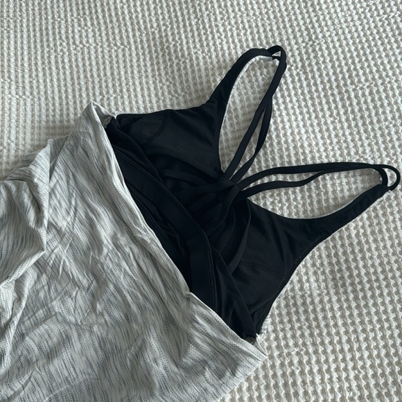 lululemon moment to movement 2in1 tank - Picture 3 of 5